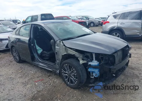 2024 Kia Forte Gt-Line из США, поврежденный, VIN 3KPF54AD5RE723318